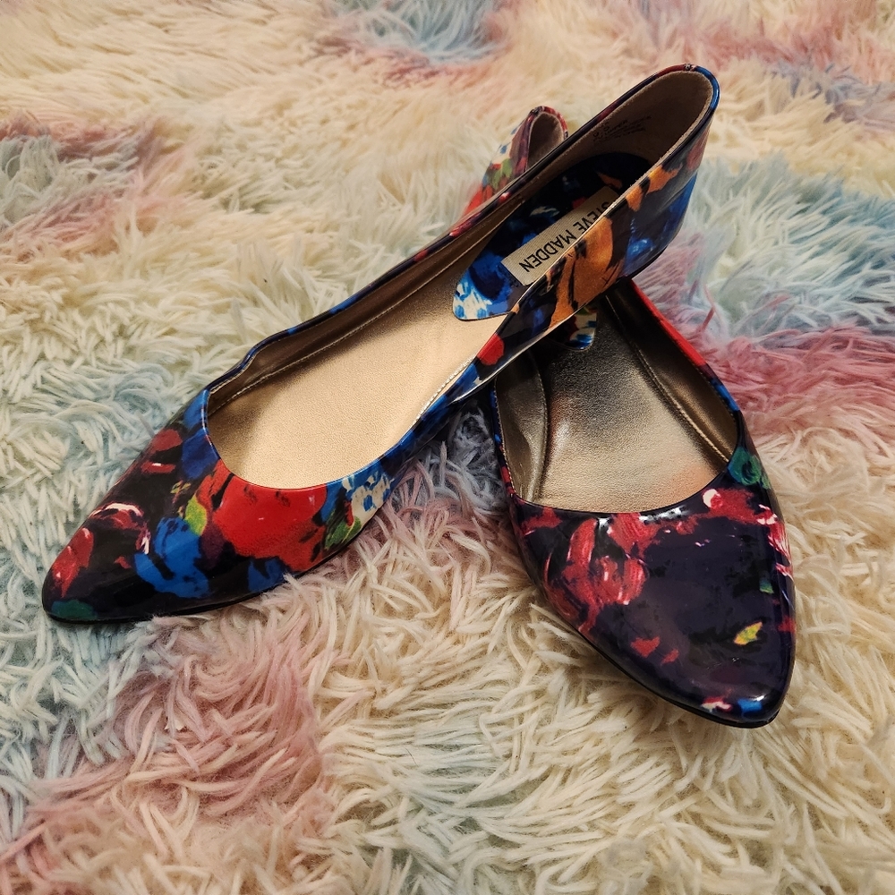 Steve Madden Ibiza Flats Women US 9.5 Floral Patent Colorful Pointed Toe Shoe